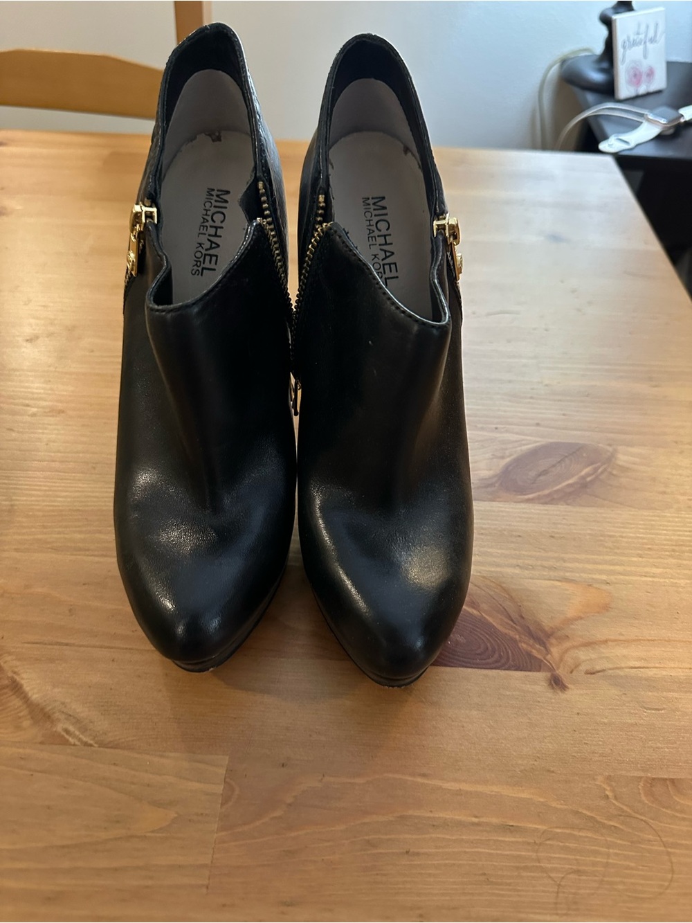 MICHAEL Michael Kors Black Leather Ankle Booties Heels Size 7